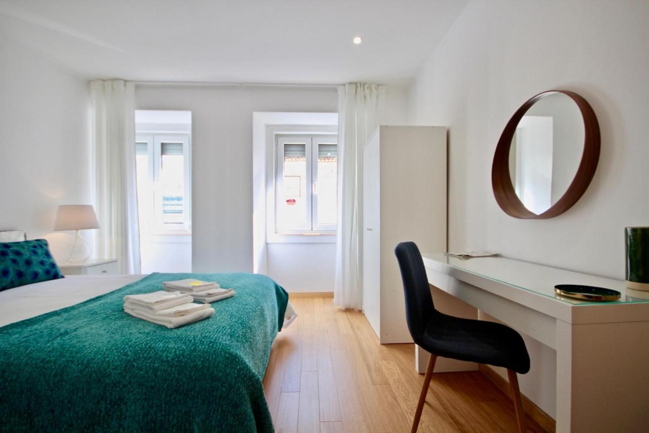 Apartment Akicity Santos Sunrise Lissabon