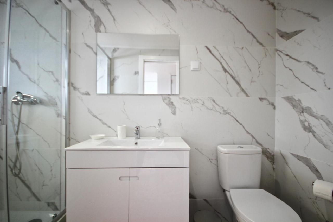 Apartment Akicity Santos Sunrise Lissabon